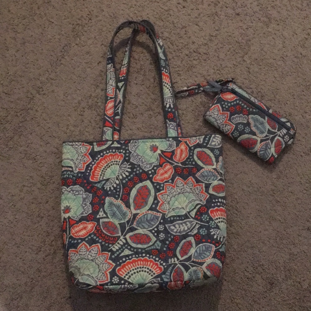 Women tote and wallet